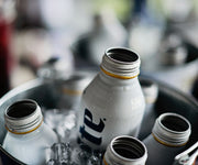 Drank koelen tijdens een bruiloft, bedrijfsfeest of festival